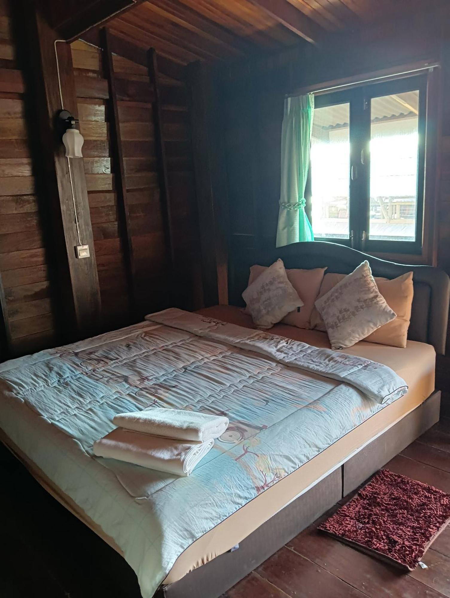 Tonmai Suite II Ko Por Екстер'єр фото